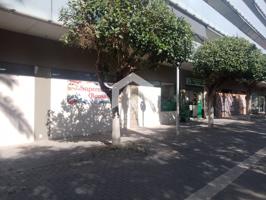 Exclusiva Oportunidad Comercial en Salou! Amplio Local de Supermercado con Opción a Traspaso y Cambio de Uso Comercial!! photo 0