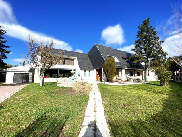 Chalet independiente en venta en urbanización La Raya del Palancar photo 0