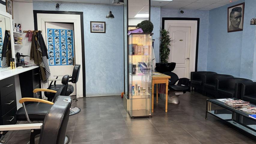 Local En venta en Blanes photo 0