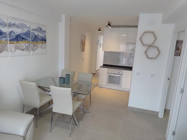 Piso En venta en Avenida Boliches De Los 38, Fuengirola, Málaga photo 0