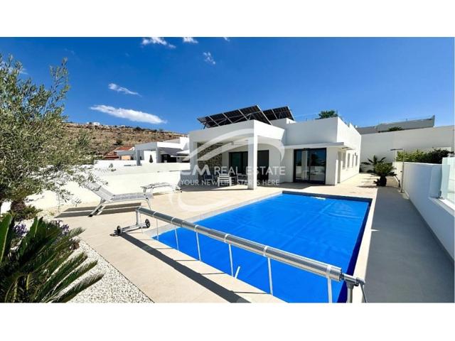 Villa En venta en Benijófar photo 0