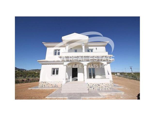 Villa En venta en El Pinós - Pinoso photo 0