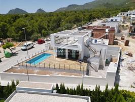 Villa En venta en Polop photo 0