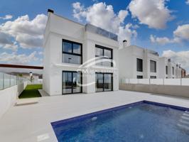 Villa En venta en Mutxamel photo 0