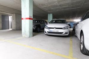 ¡FANTASTICA PLAZA DE PARKING EN VIA EUROPA! photo 0