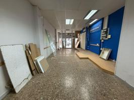 Local En venta en L'Hospitalet de Llobregat photo 0