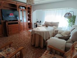 Se vende Bonito piso en Baza photo 0