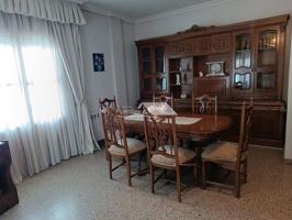Se vende piso en centro de Baza photo 0
