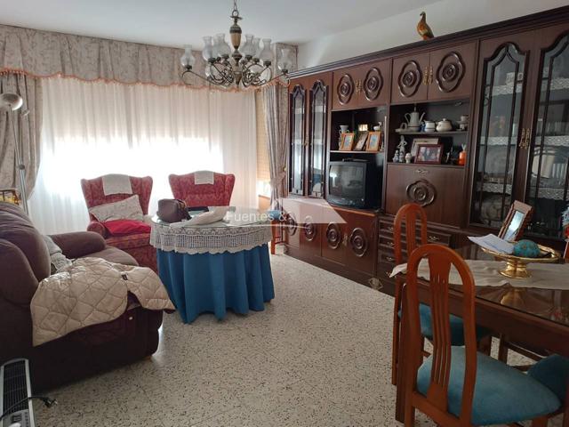 Se vende piso en Baza photo 0