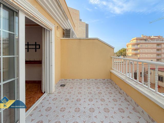 Atico con solarium privado y vistas panorámicas a 150 mts del mar photo 0