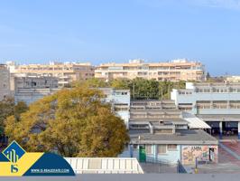 Magnifico atico con excelentes vistas despejadas en el corazon de Torrevieja photo 0