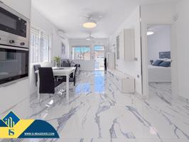 Descubre este impresionante chalet con espacios llenos de luz natural y calidades excepcionales! photo 0