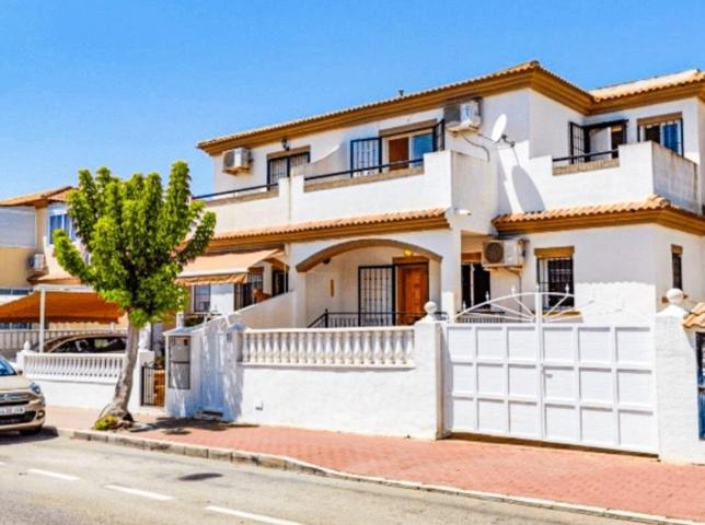Magnifico Duplex en agua nueva con piscina comunitaria photo 0