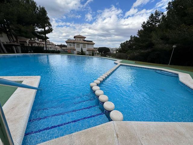 Bungalow planta baja en Orihuela Costa con piscina comunitaria. photo 0