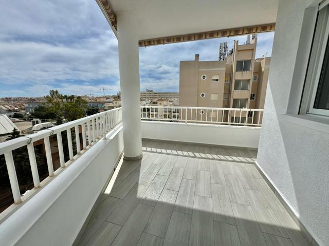 Apartamento amplio totalmente Reformado ! photo 0