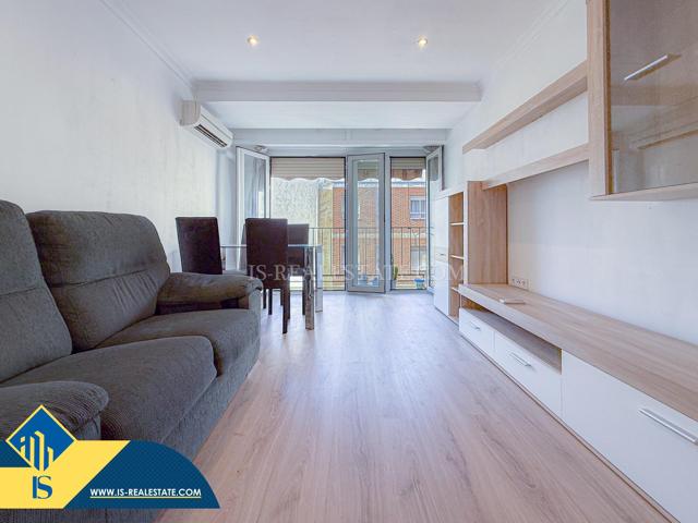 Ramon Gallud! Apartamento reformado con vistas despejadas a 260 metros de la playa photo 0