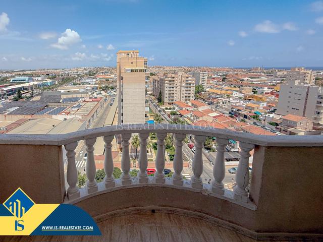 Estupendo apartamento en planta 11 con increíbles vistas panorámicas al mar y a las salinas+ Piscina photo 0