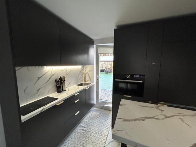 Gran apartamento de 2 habitaciones + 2 plazas de garaje incluido a 250 metros de la playa! photo 0