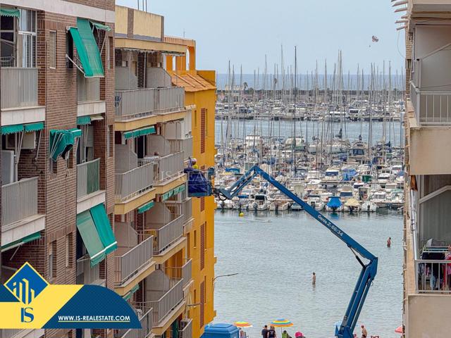 Exclusivo atico a 120 metros de la playa , completamente exterior y con maravillosas vistas al mar photo 0