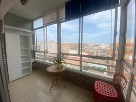 Gran apartamento de 3 habitaciones y amplia terraza photo 0