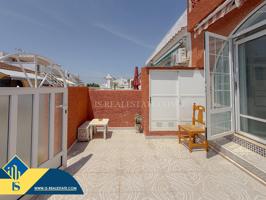 Fantástico adosado en esquina , con solarium privado y sin gastos de comunidad! photo 0