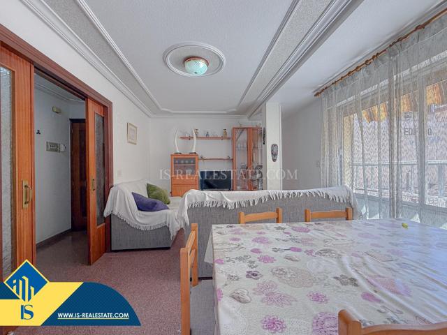 Fantástico apartamento con excelente distribución de espacios y amplia terraza a 200 metros de la playa photo 0