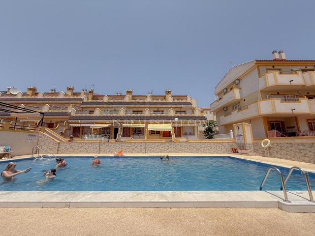 Fantástico Pareado con Amplia Parcela + Amplias Terrazas y Solarium con Vistas Frontales al Mar + Piscina Comunitaria y Plaza de Garaje Incluido photo 0