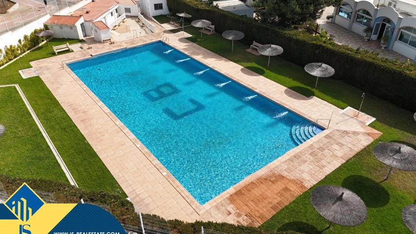 Encantador apartamento con Amplias terrazas y excelentes vistas despejadas + 3 piscinas comunitarias photo 0