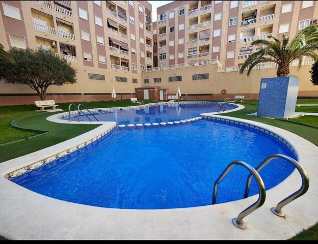 Encantador Apartamento en Torrevieja con Piscina y Terraza !! photo 0