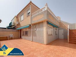 Oportunidad! Magnífico Pareado en Esquina, con Amplia Terraza y Solarium Privado + Piscina Comunitaria photo 0