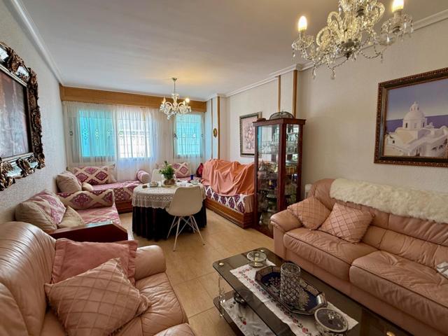 Fantástico Apartamento de 3 habitaciones en el corazón de Torrevieja + Garaje y trastero photo 0