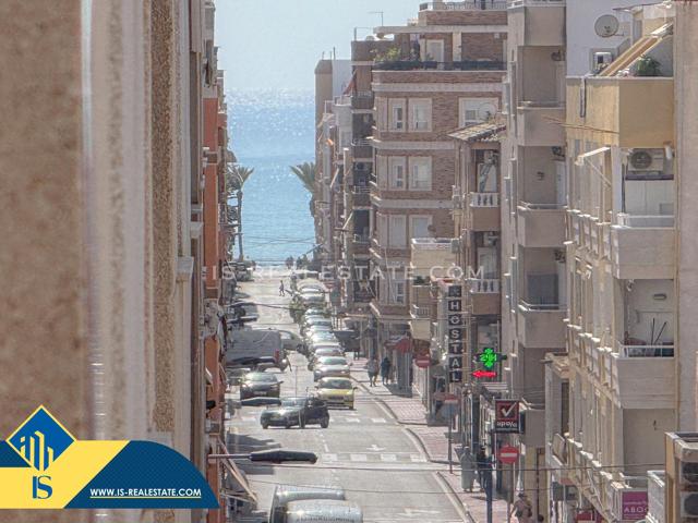 Playa del Cura! Fantástico apartamento listo para entrar a vivir, con vistas laterales al mar + Piscina comunitaria photo 0