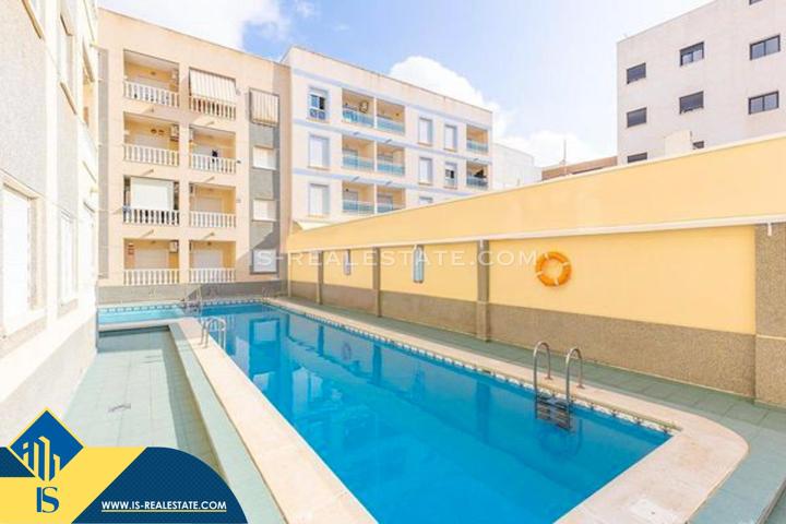 Paseo Marítimo: Apartamento con Amplia Terraza y Piscina Comunitaria a 550 Metros del Mar photo 0