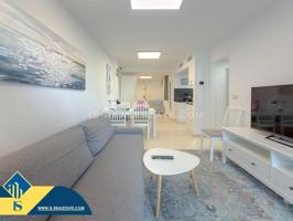 Primera línea de playa de los locos! Estupendo apartamento con impresionante diseño + Garaje + Piscina comunitaria y pasos de la playa photo 0