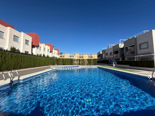 Encantador Bungalow en Aguas Nuevas, Torrevieja - Ideal para Inversionistas photo 0