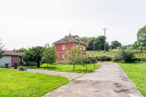 Casa-Chalet en Venta en Tiñana Asturias photo 0