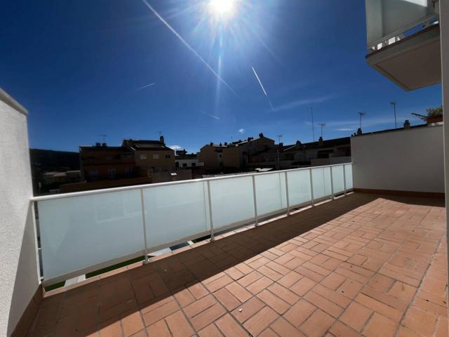 Piso Reformado en Zona Tranquila con Piscina y Terraza photo 0