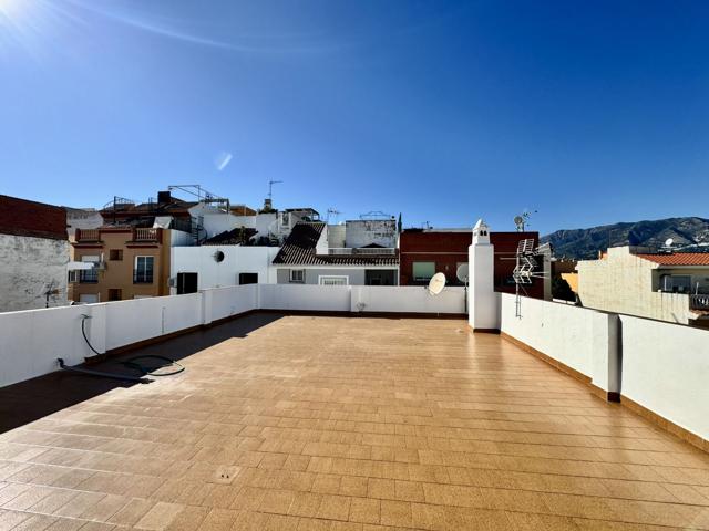 Dúplex En venta en Las Lagunas - Las Flores, Mijas photo 0