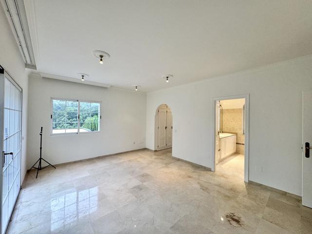 Unifamiliar En venta en Sitio De Calahonda - Atalaya, Mijas photo 0