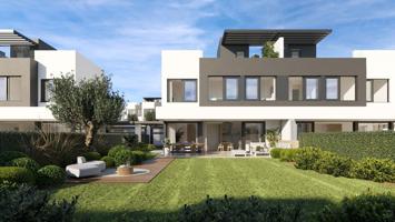 Unifamiliar Pareada En venta en Estepona, Estepona photo 0