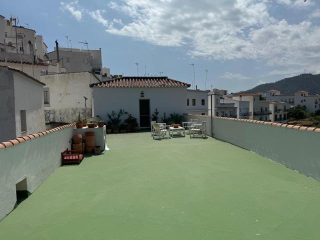 Dúplex En venta en Istan Pueblo, Istan photo 0
