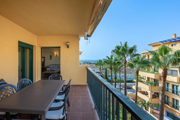 Exclusiva Rivera Estates – Piso con vistas al mar en Marbella photo 0