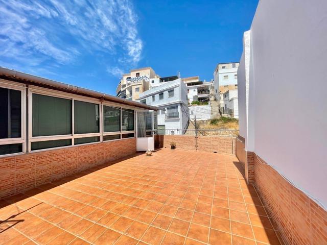 Vivienda con terraza y vistas al mar en Salobreña – Espacio, luz y ubicación privilegiada photo 0