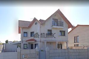 Unifamiliar En venta en Bouzas, Vigo photo 0