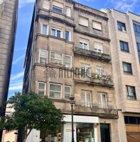 Piso En venta en Pi Y Margall, Vigo photo 0