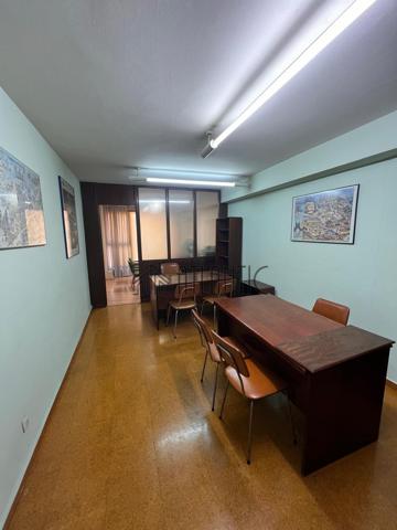 Oficina En venta en Areal -Rosalía De Castro, Vigo photo 0