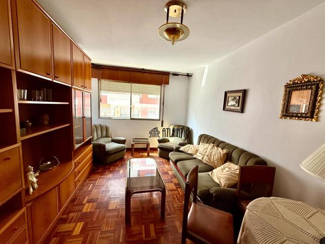 Piso En venta en Pza. España, Vigo photo 0
