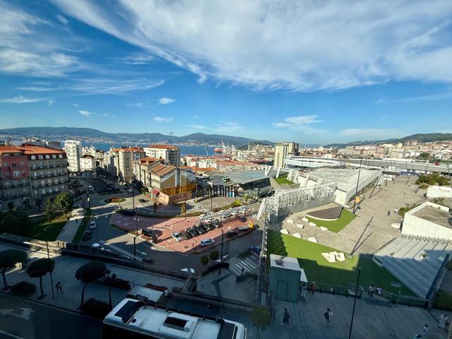 Piso En venta en Corte Inglés, Vigo photo 0