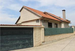 Unifamiliar En venta en O Burgo 1, Baiona photo 0