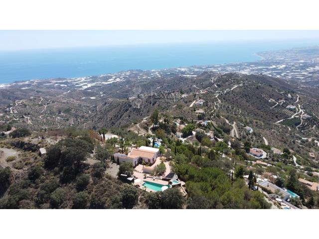 Villa En venta en Sayalonga photo 0
